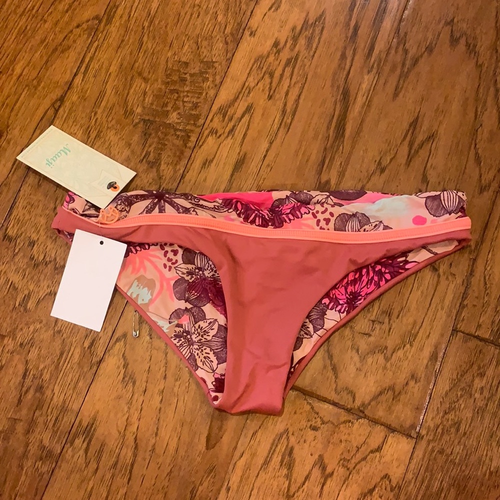MAAJI bikini bottoms. NEVER WORN. TAG. SMALL.